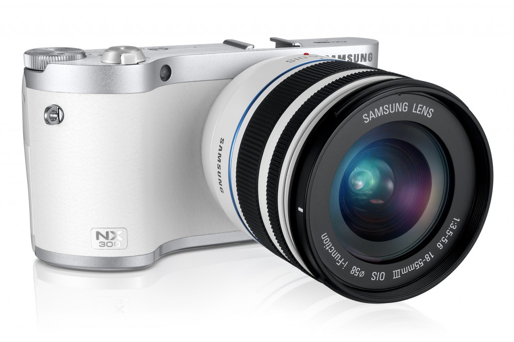 uk_EV-NX300ZBATGB_556_Dynamic14_white