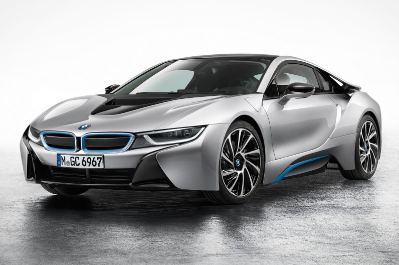 BMW-i8-Coupe-left-front-1-796x528